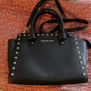 michael kors black studded selma sz med